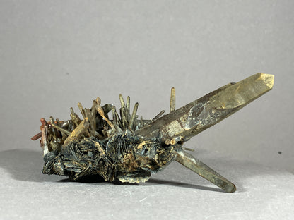 Hämatit/Bergkristall - Jinlong/China ca. 11x5cm