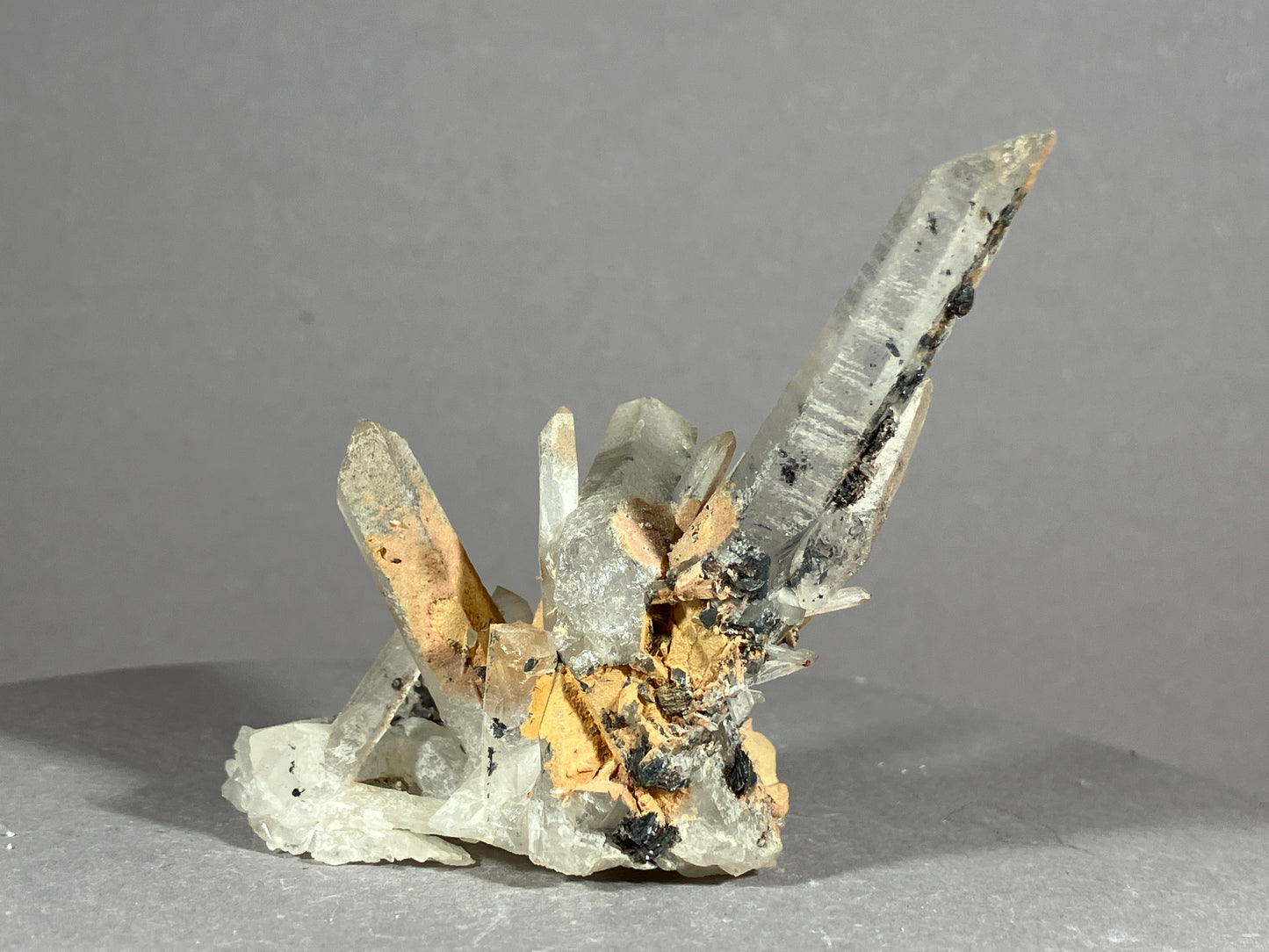 Hämatit/Bergkristall - Jinlong/China ca. 8x5,5cm