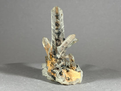 Hämatit/Bergkristall - Jinlong/China ca. 8x5,5cm