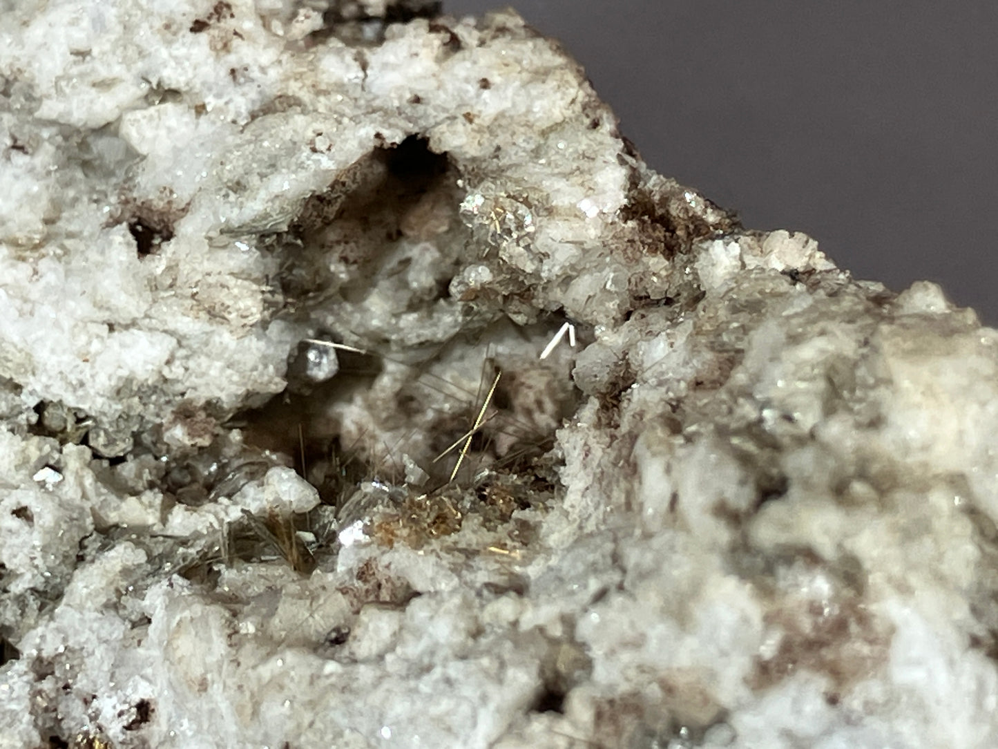 Rutil - Floitengrund/Zillertal ca. 9x5cm