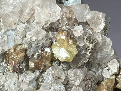 Sphen/Adular - Prägraten/Osttirol ca. 7x4,5cm
