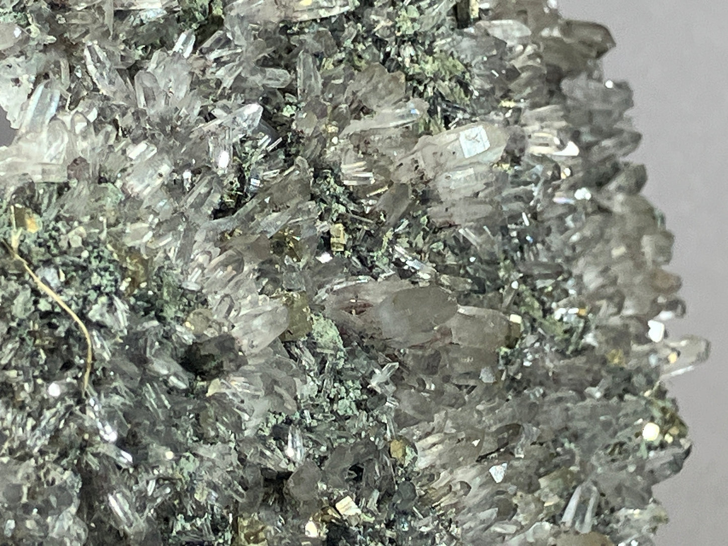 Amethyst/Pyrit - Siebenbürgen/Rumänien ca. 13,5x7,5cm
