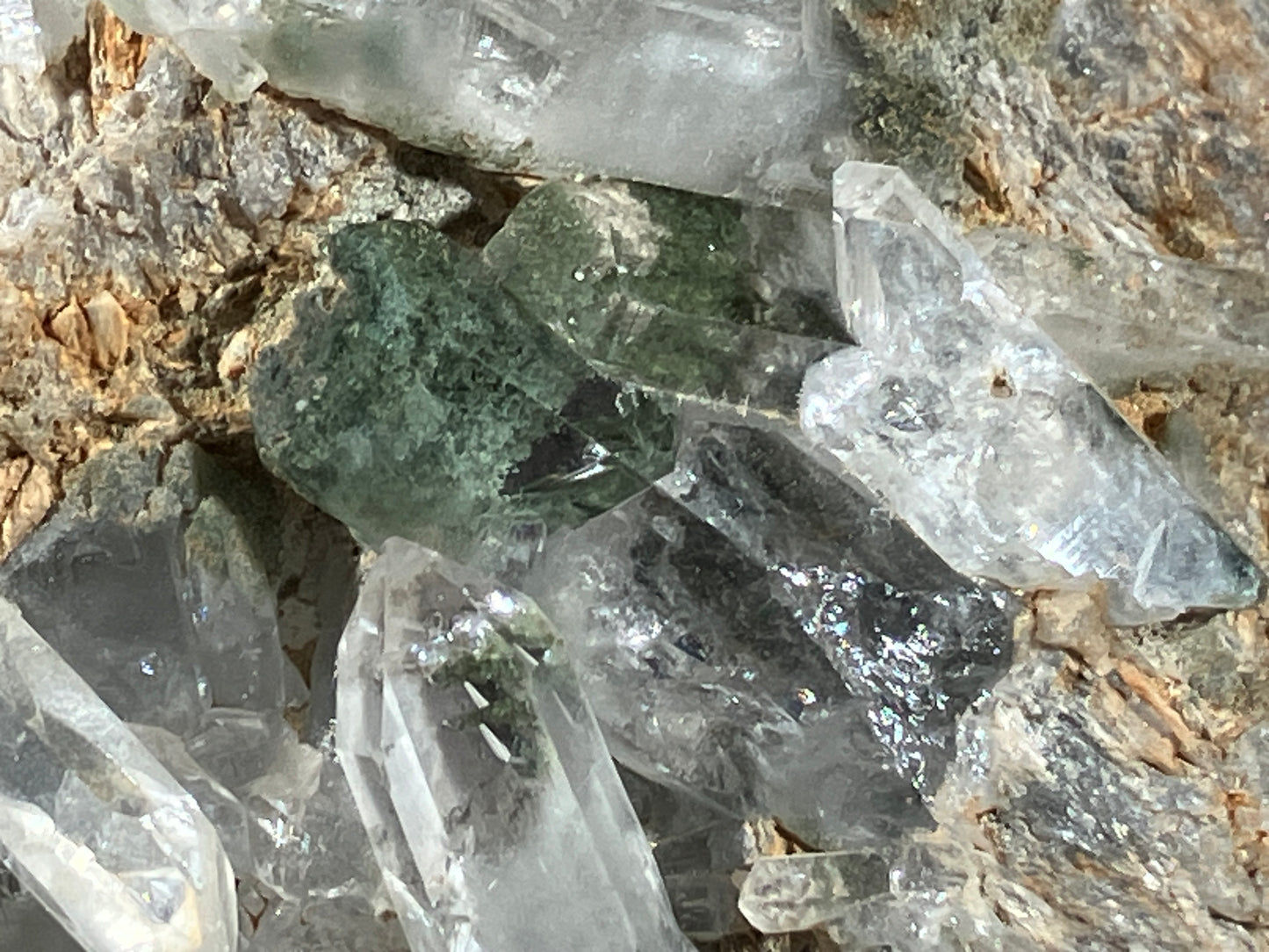 Bergkristall/Chlorit - Thusis/Schweiz ca. 10x9cm