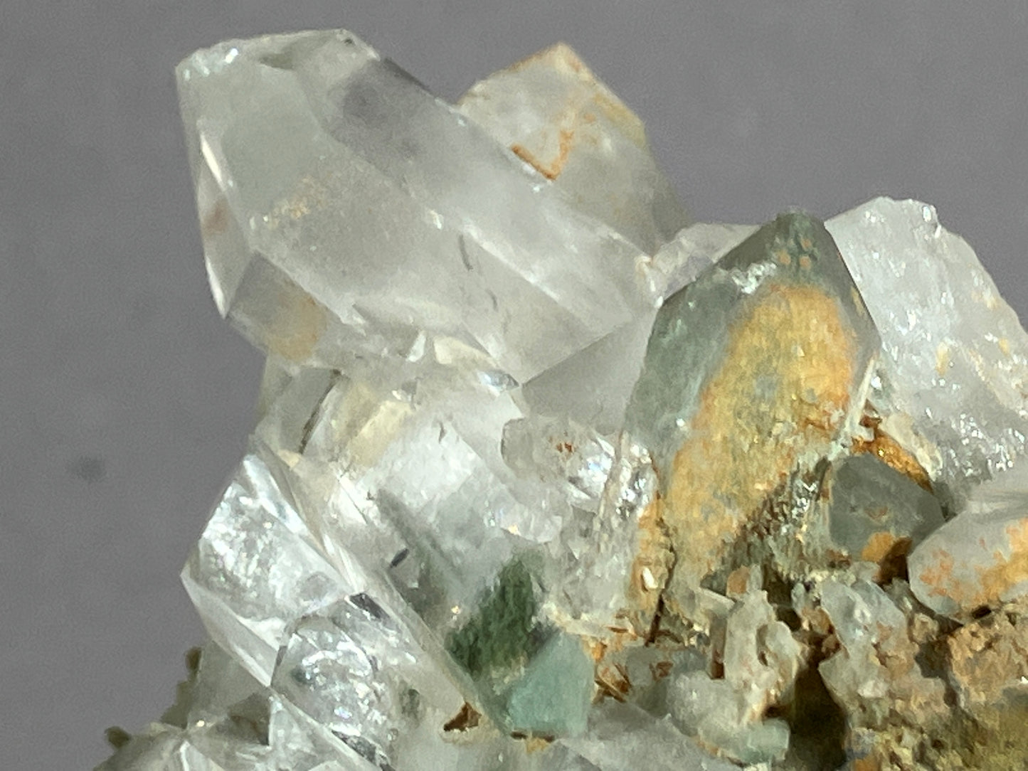 Bergkristall/Chlorit - Thusis/Schweiz ca. 10x9cm