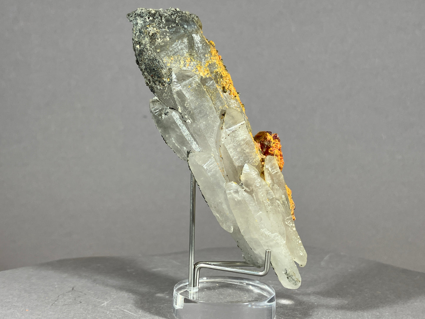 Realgar/Bergkristall - Baja Sprie/Rumänien ca. 9x3cm