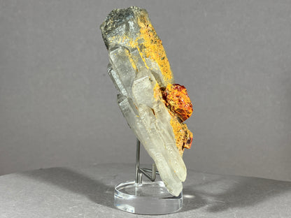 Realgar/Bergkristall - Baja Sprie/Rumänien ca. 9x3cm