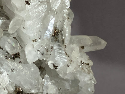 Bergkristall/Chalkopyrit - Baja Sprie/Rumänien ca. 21x16cm