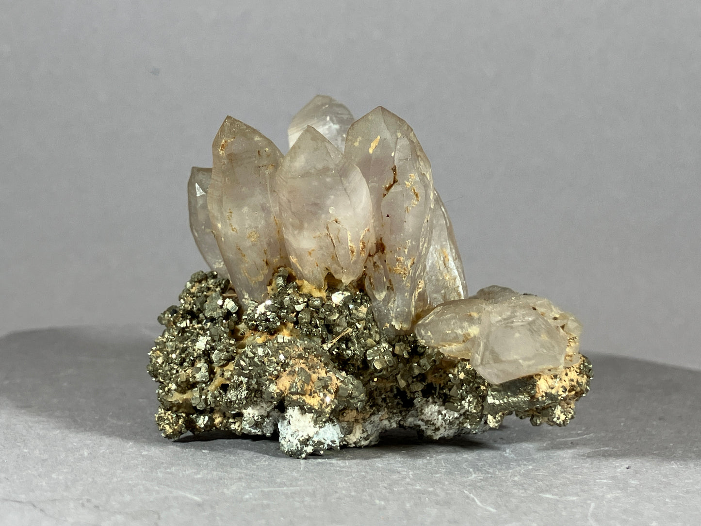 Amethyst/Pyrit - Siebenbürgen/Rumänien ca. 5,5x5,5cm