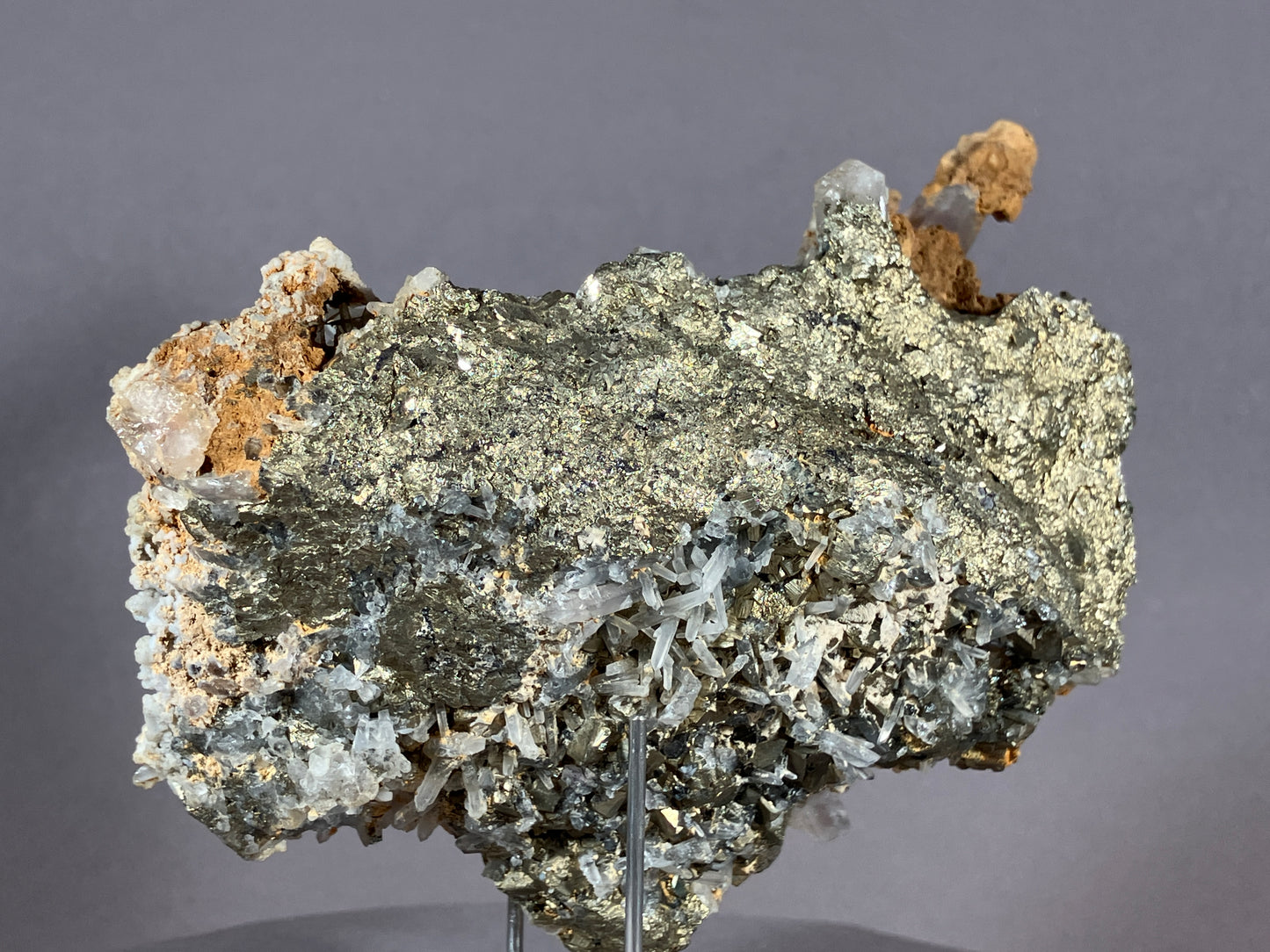 Amethyst/Pyrit/Nadelquarz - Siebenbürgen/Rumänien ca. 10x7,5cm