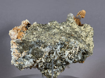 Amethyst/Pyrit/Nadelquarz - Siebenbürgen/Rumänien ca. 10x7,5cm