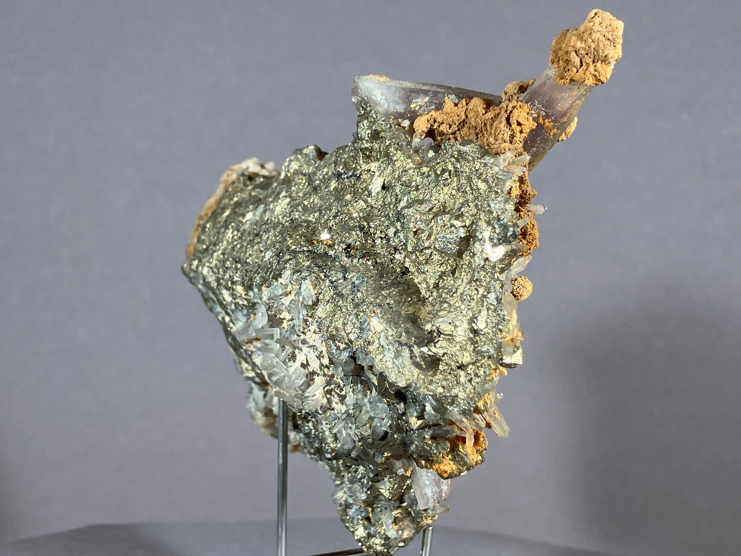 Amethyst/Pyrit/Nadelquarz - Siebenbürgen/Rumänien ca. 10x7,5cm