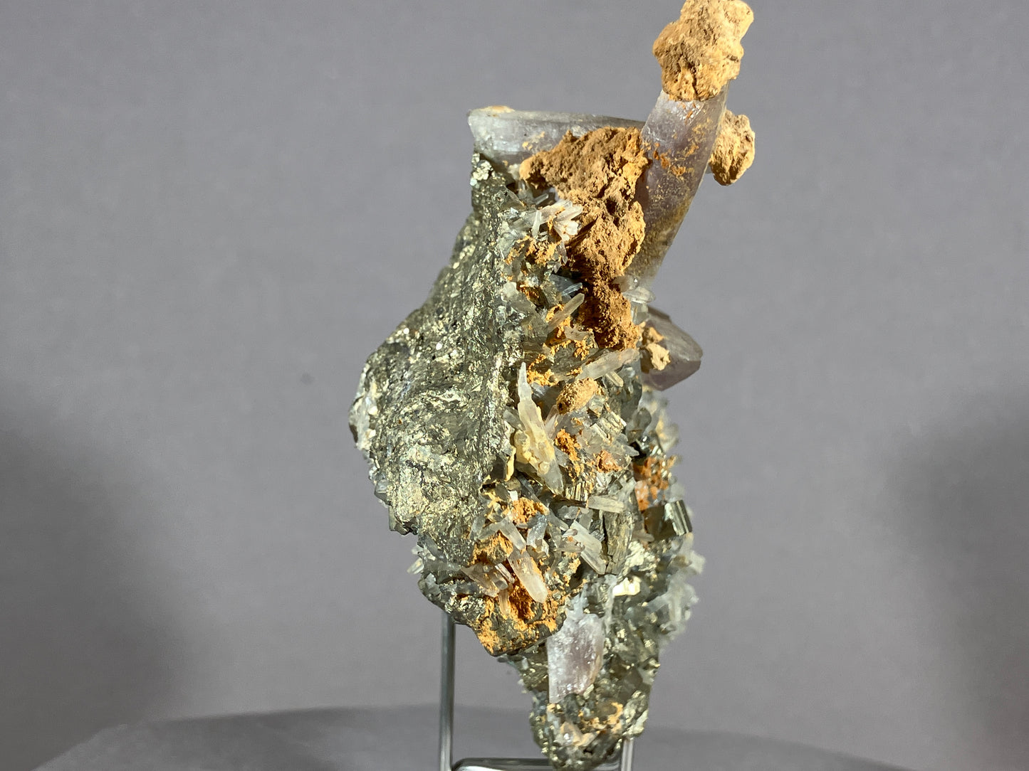 Amethyst/Pyrit/Nadelquarz - Siebenbürgen/Rumänien ca. 10x7,5cm