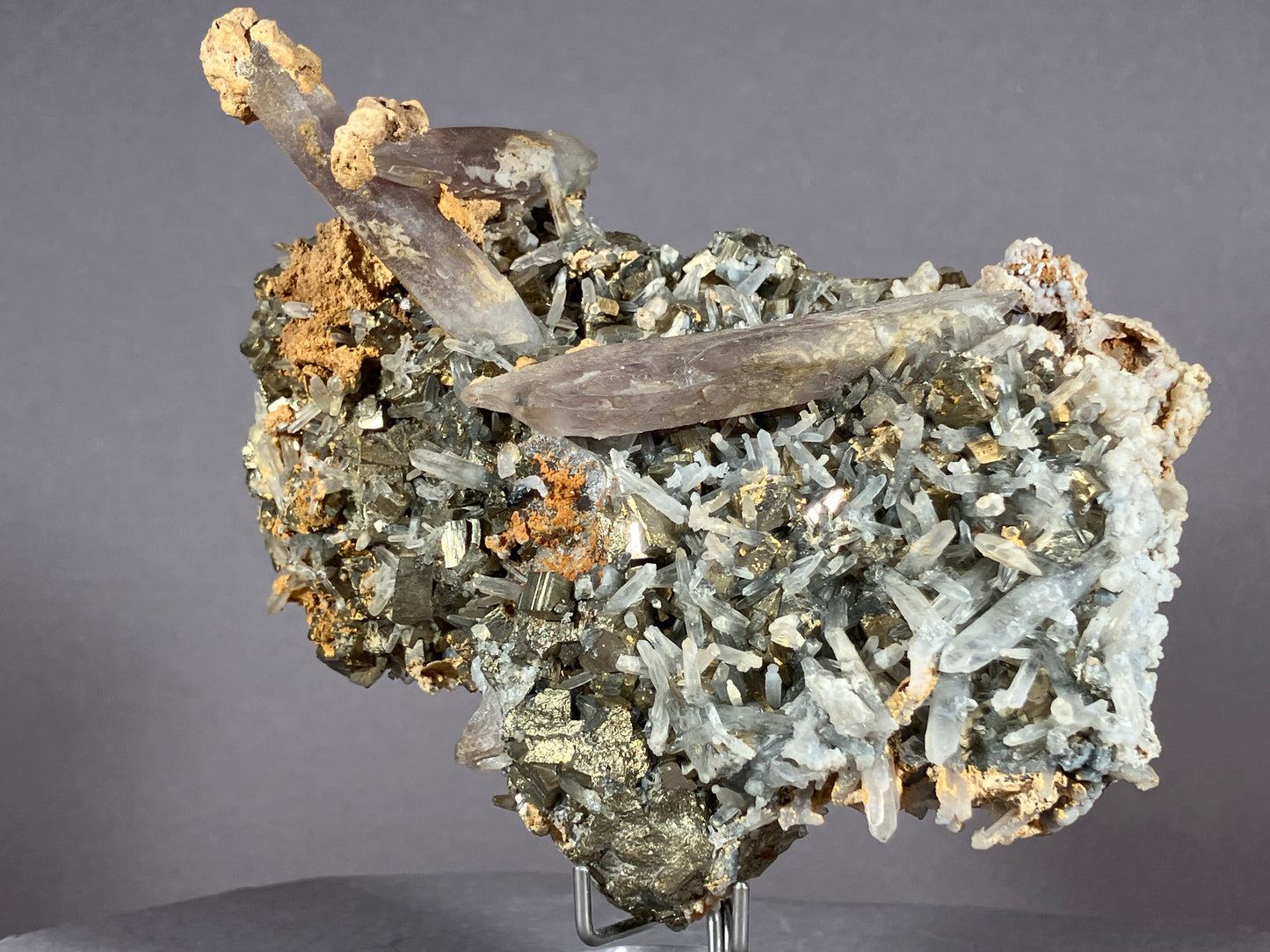 Amethyst/Pyrit/Nadelquarz - Siebenbürgen/Rumänien ca. 10x7,5cm
