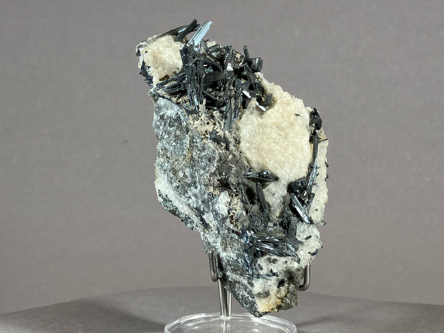Antimonit - Grossetto/Italien ca. 8x4,5cm