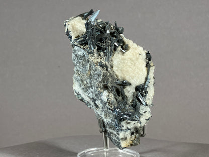Antimonit - Grossetto/Italien ca. 8x4,5cm