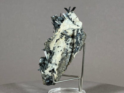 Antimonit - Grossetto/Italien ca. 8x4,5cm