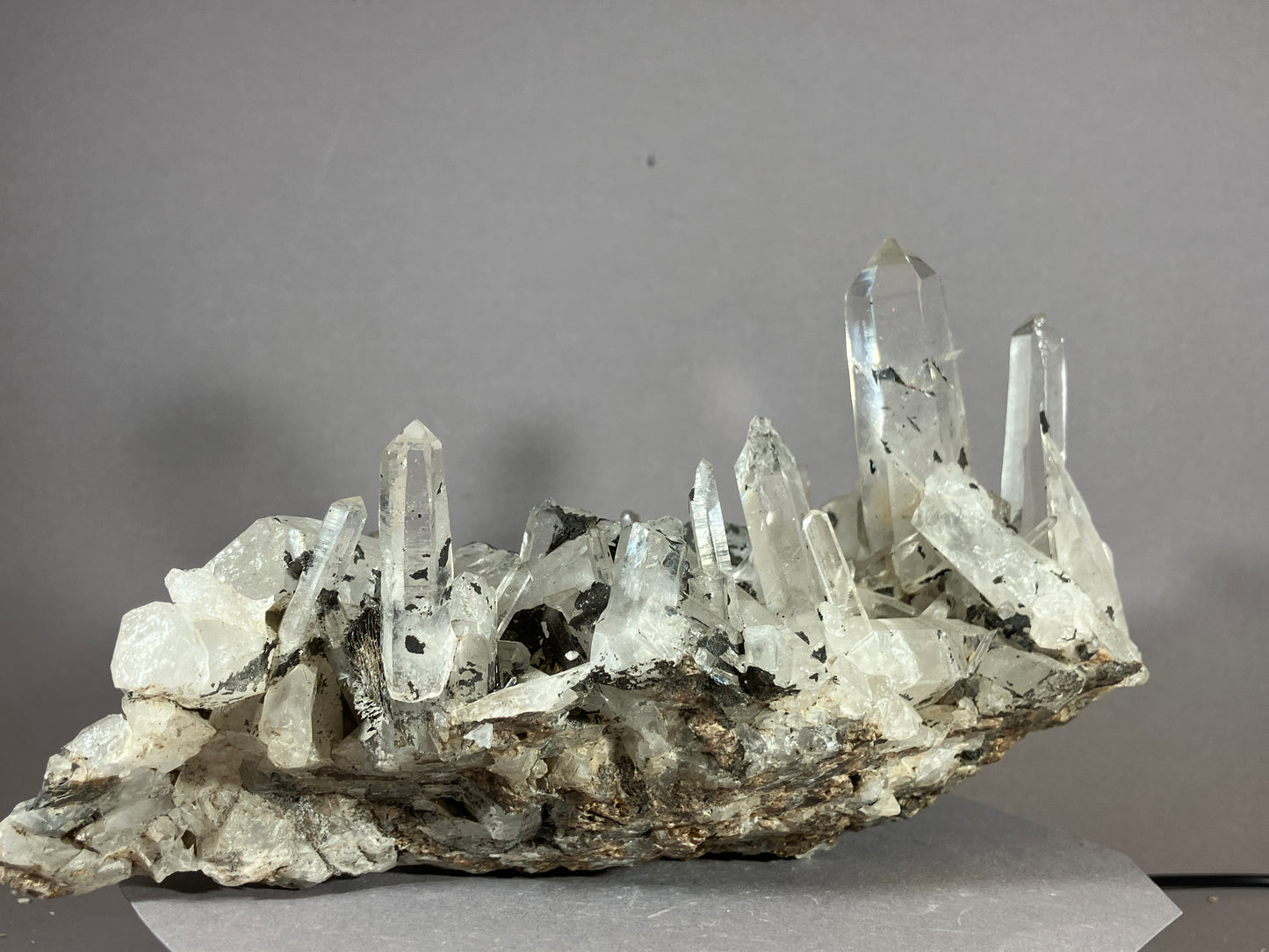 Bergkristall/Hämatit - Jinlong/China ca. 20x12cm