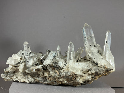 Bergkristall/Hämatit - Jinlong/China ca. 20x12cm