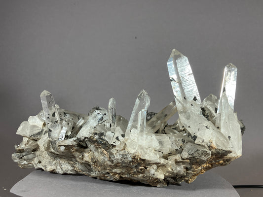 Bergkristall/Hämatit - Jinlong/China ca. 20x12cm
