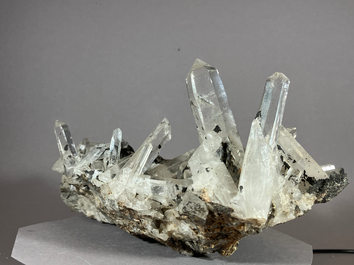 Bergkristall/Hämatit - Jinlong/China ca. 20x12cm