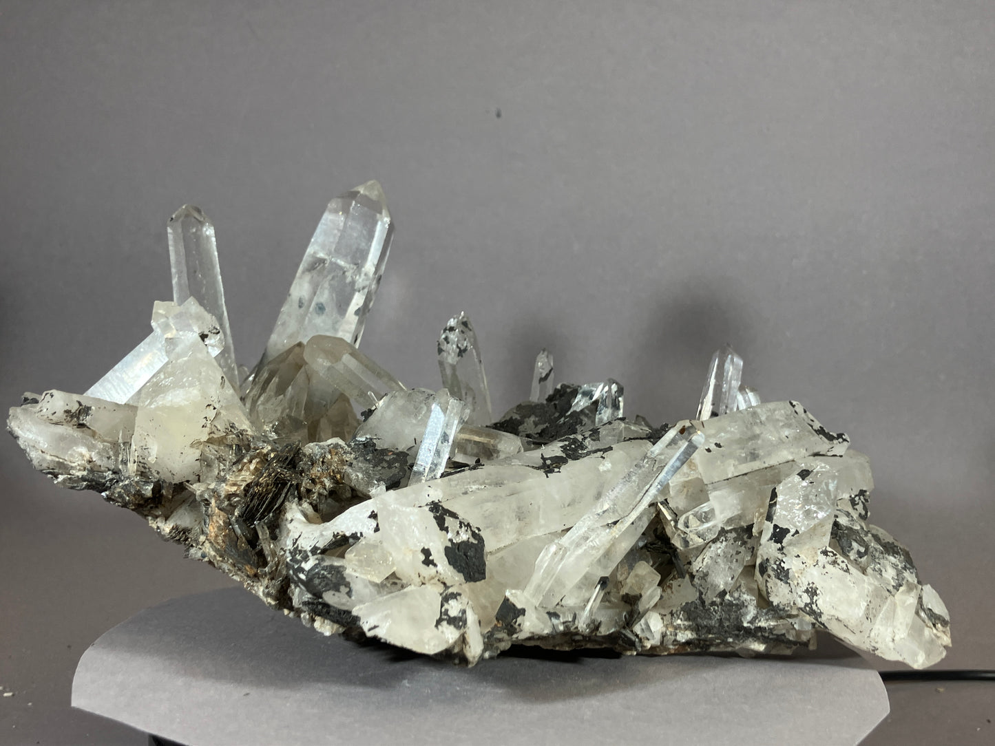 Bergkristall/Hämatit - Jinlong/China ca. 20x12cm