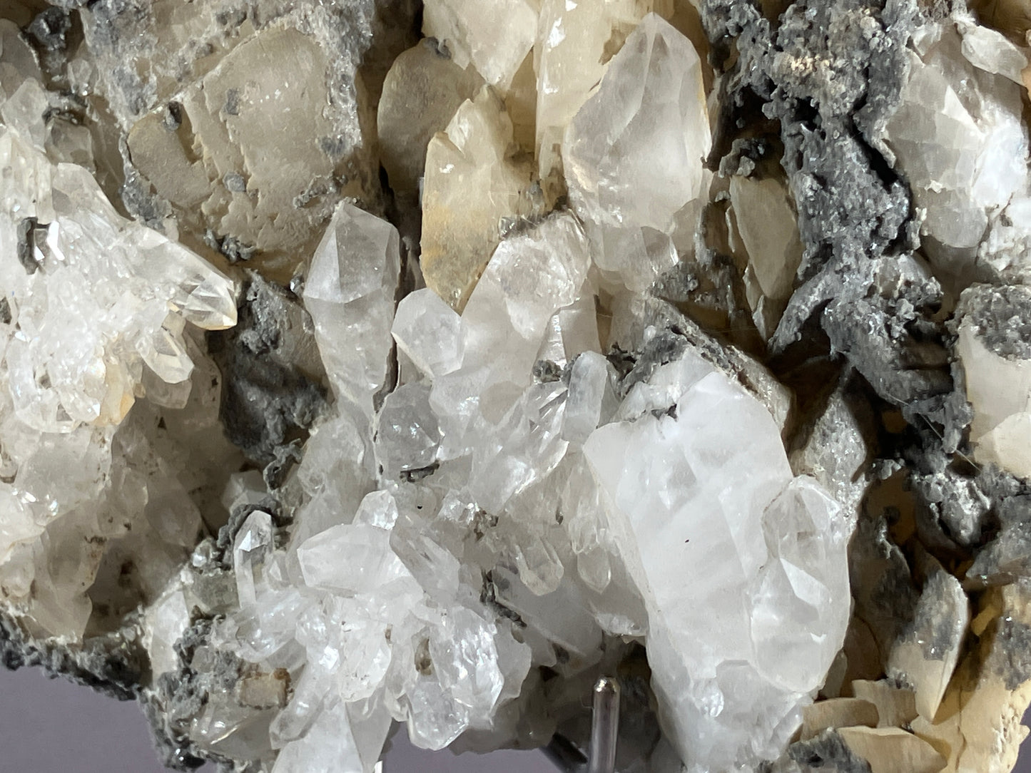 Bergkristall/Calcit - Pfunds/Tirol ca. 18x14cm