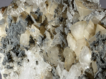 Bergkristall/Calcit - Pfunds/Tirol ca. 18x14cm