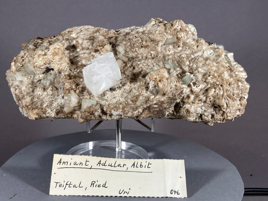 Adular/Amiant/Albit - Teiftal/Uri/Schweiz ca. 13x6cm