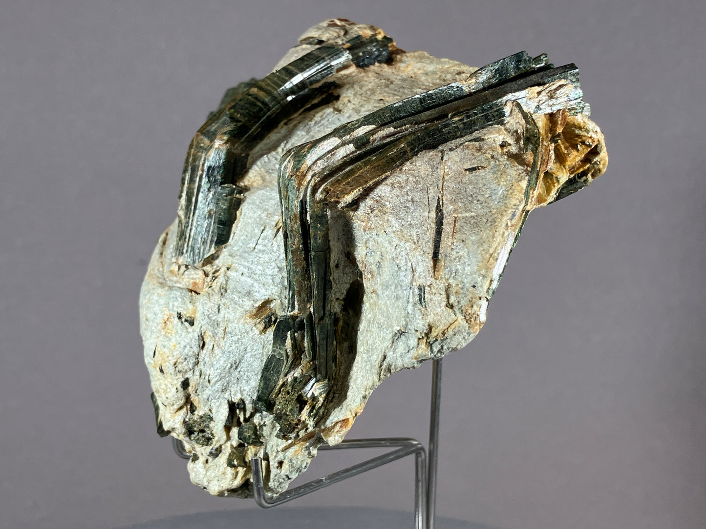 Aktinolith - Schlegeis/Zillertal ca. 10x8,5cm
