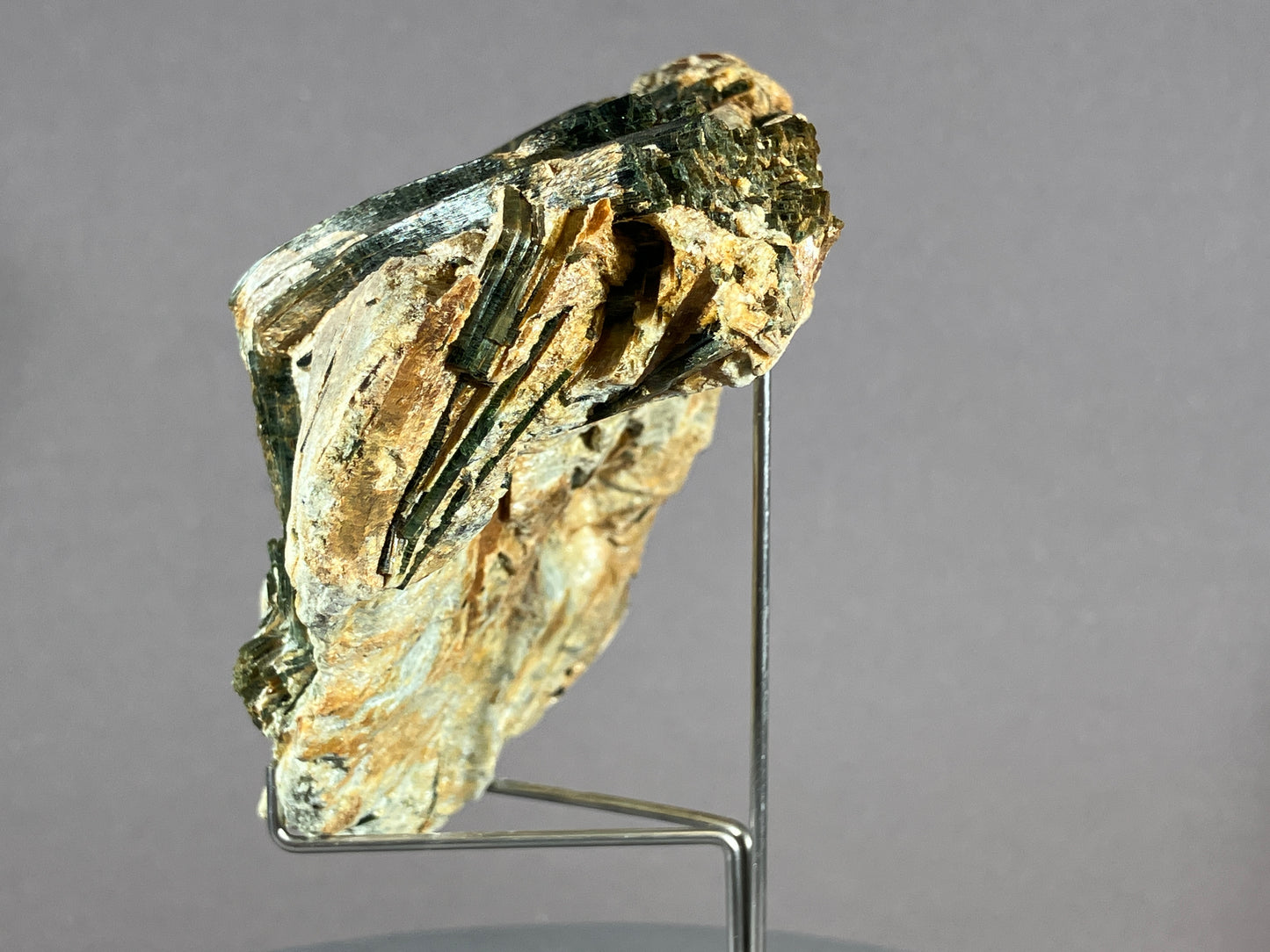 Aktinolith - Schlegeis/Zillertal ca. 10x8,5cm