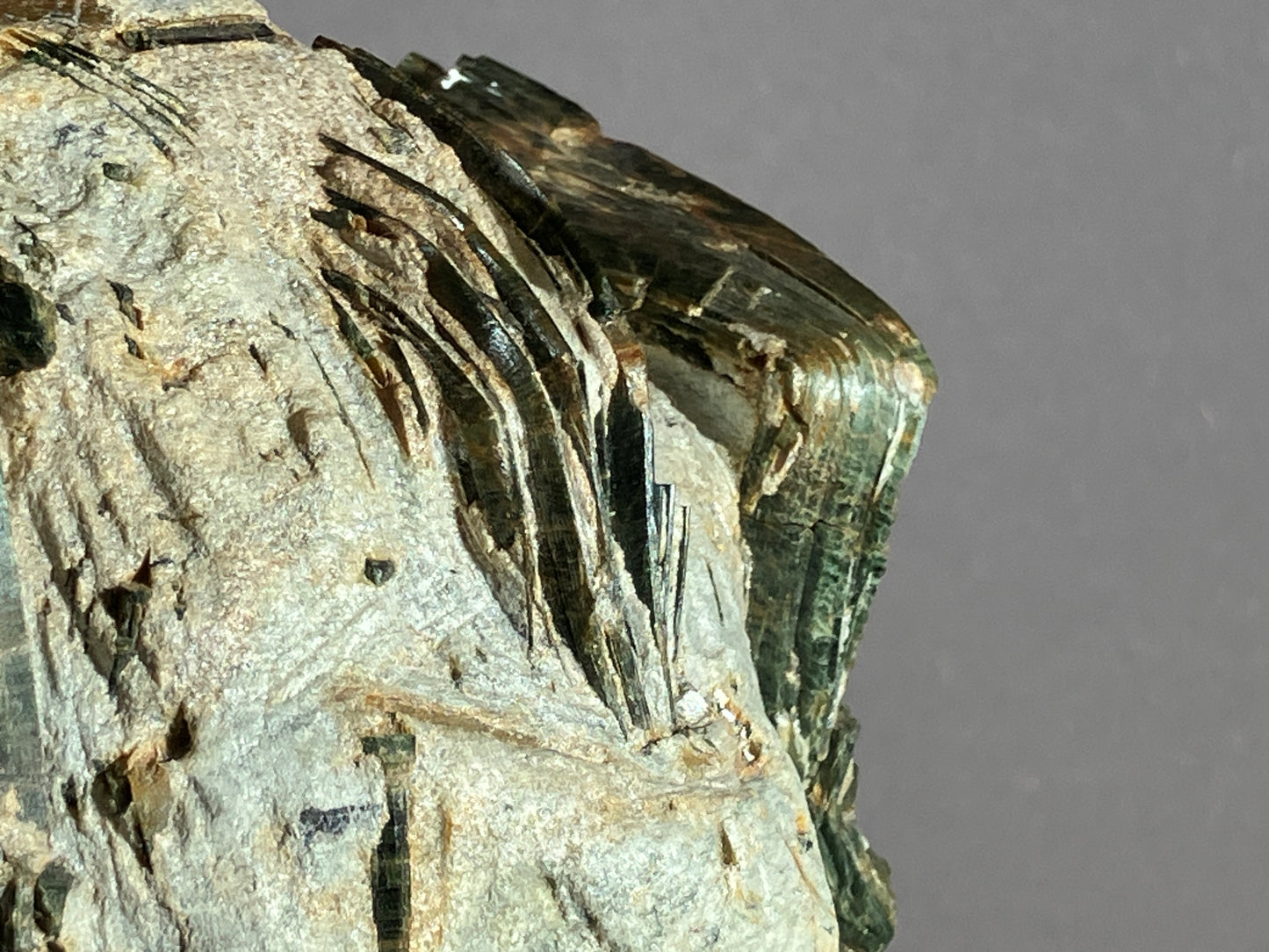 Aktinolith - Schlegeis/Zillertal ca. 10x8,5cm