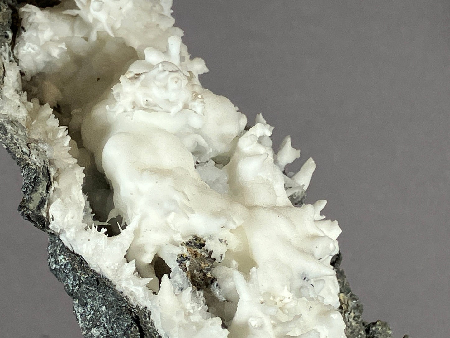 Aragonit/Eisenblüte - Pfunds/Tirol ca. 15x7cm