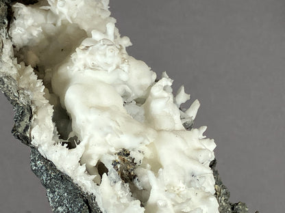 Aragonit/Eisenblüte - Pfunds/Tirol ca. 15x7cm
