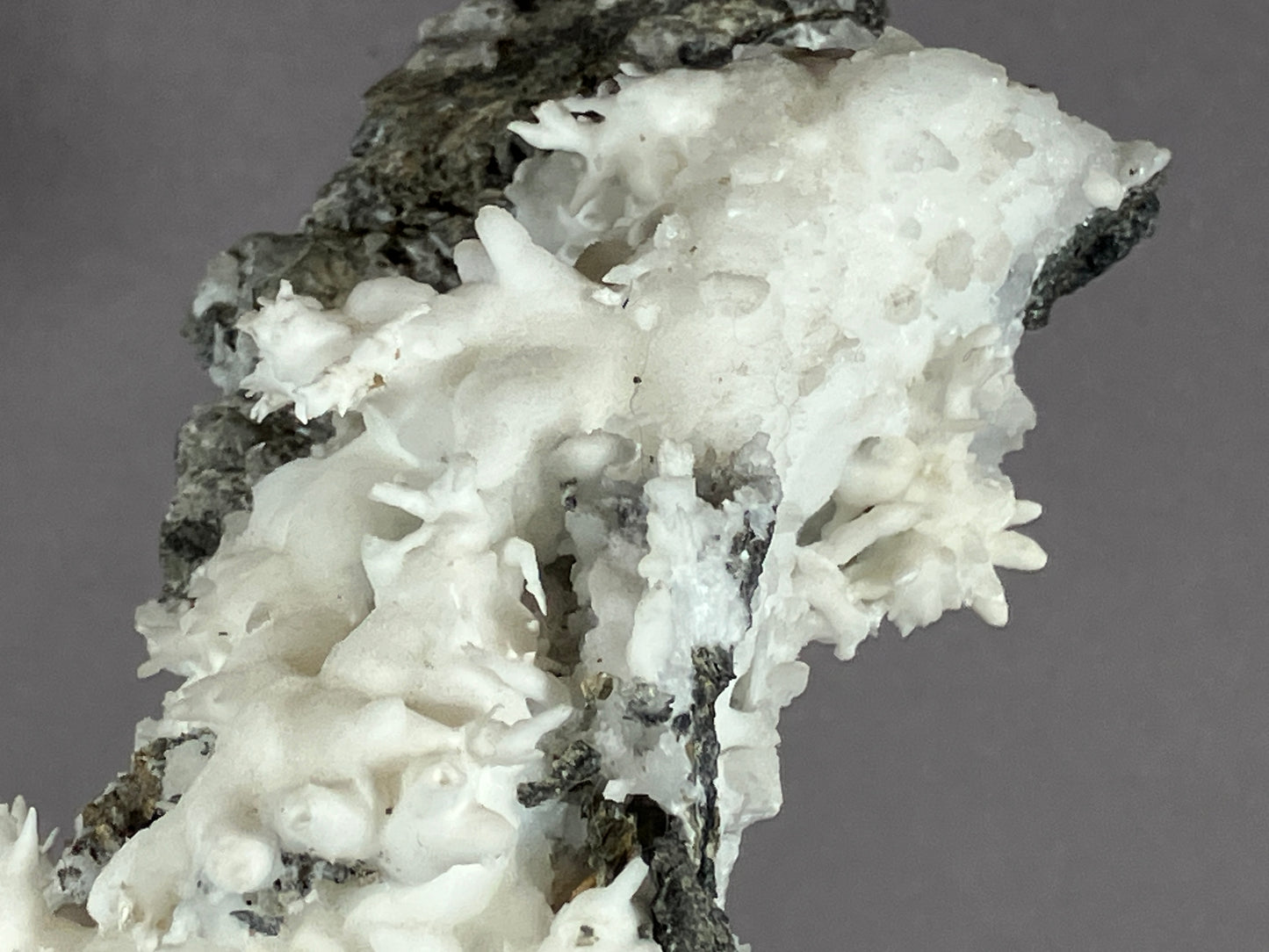 Aragonit/Eisenblüte - Pfunds/Tirol ca. 15x7cm