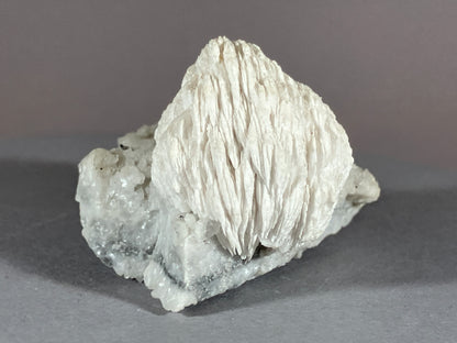 Baryt/Quarz/Fahlerz - St.Gertraudi/Tirol ca. 5x4cm