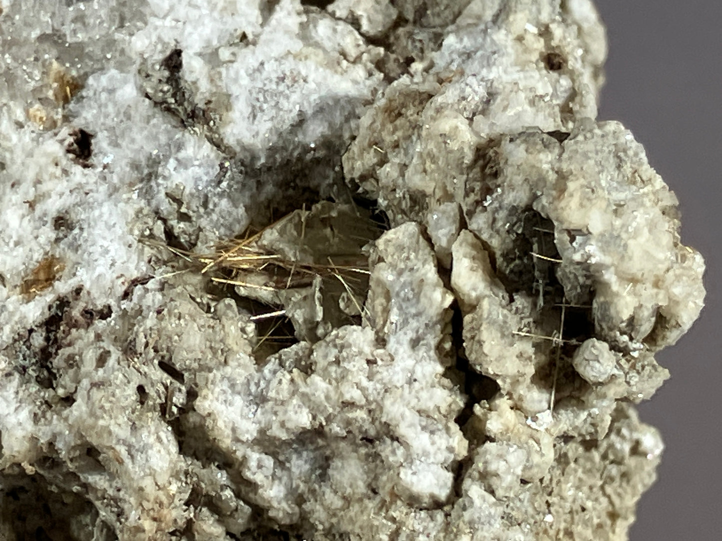 Rutil - Floitengrund/Zillertal ca. 8x4cm