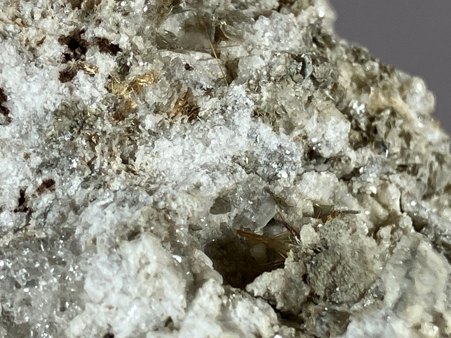 Rutil - Floitengrund/Zillertal ca. 8x4cm