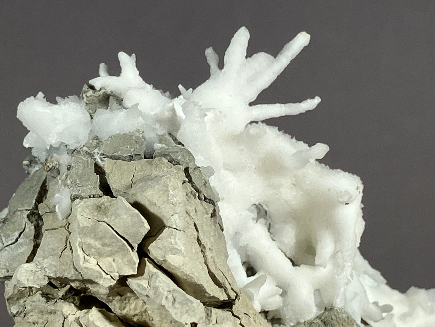 Aragonit/Eisenblüte - Pfunds/Tirol ca. 7x5cm
