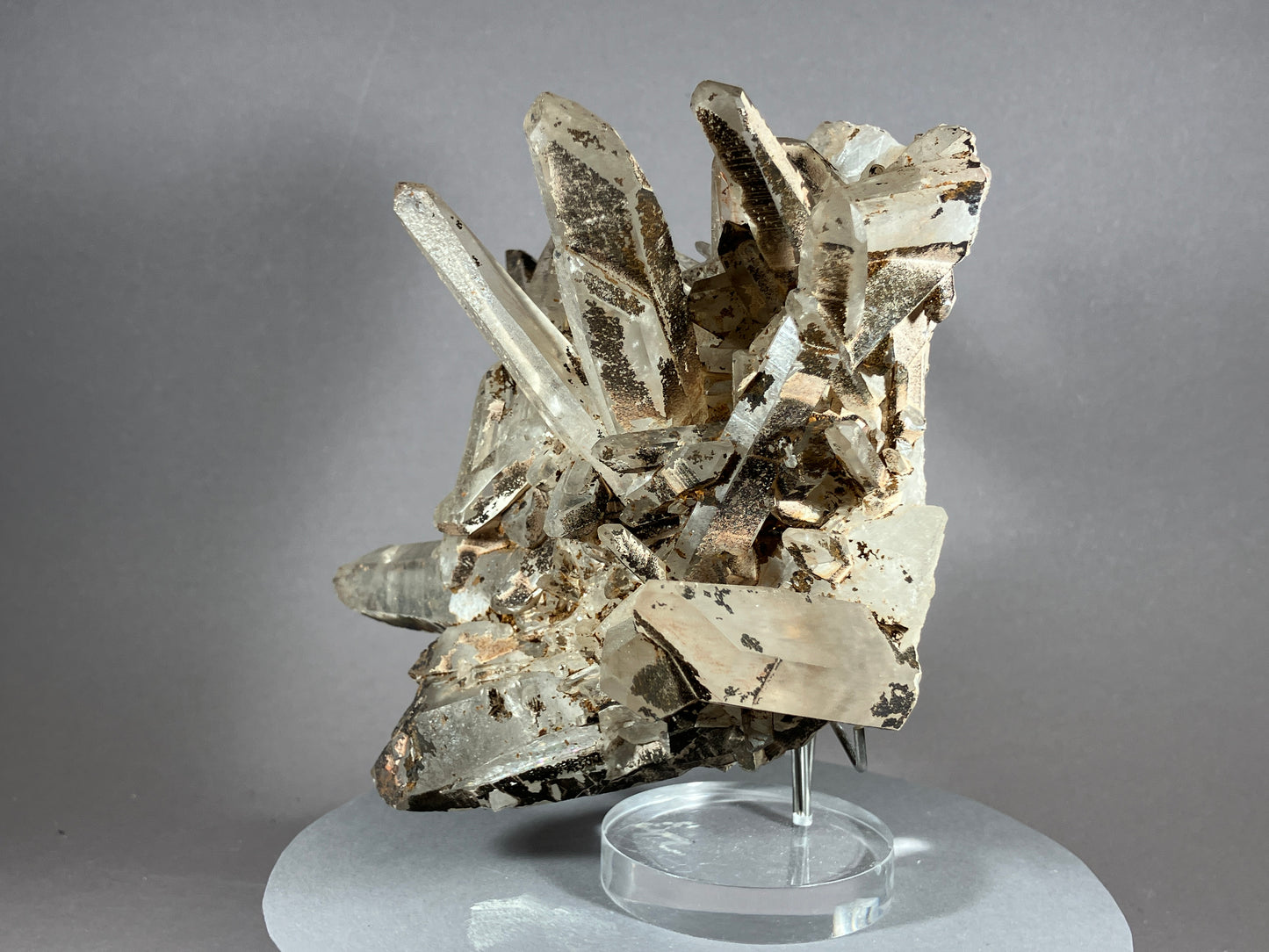 Bergkristall/Hämatit - Jinlong/China ca. 14x14cm