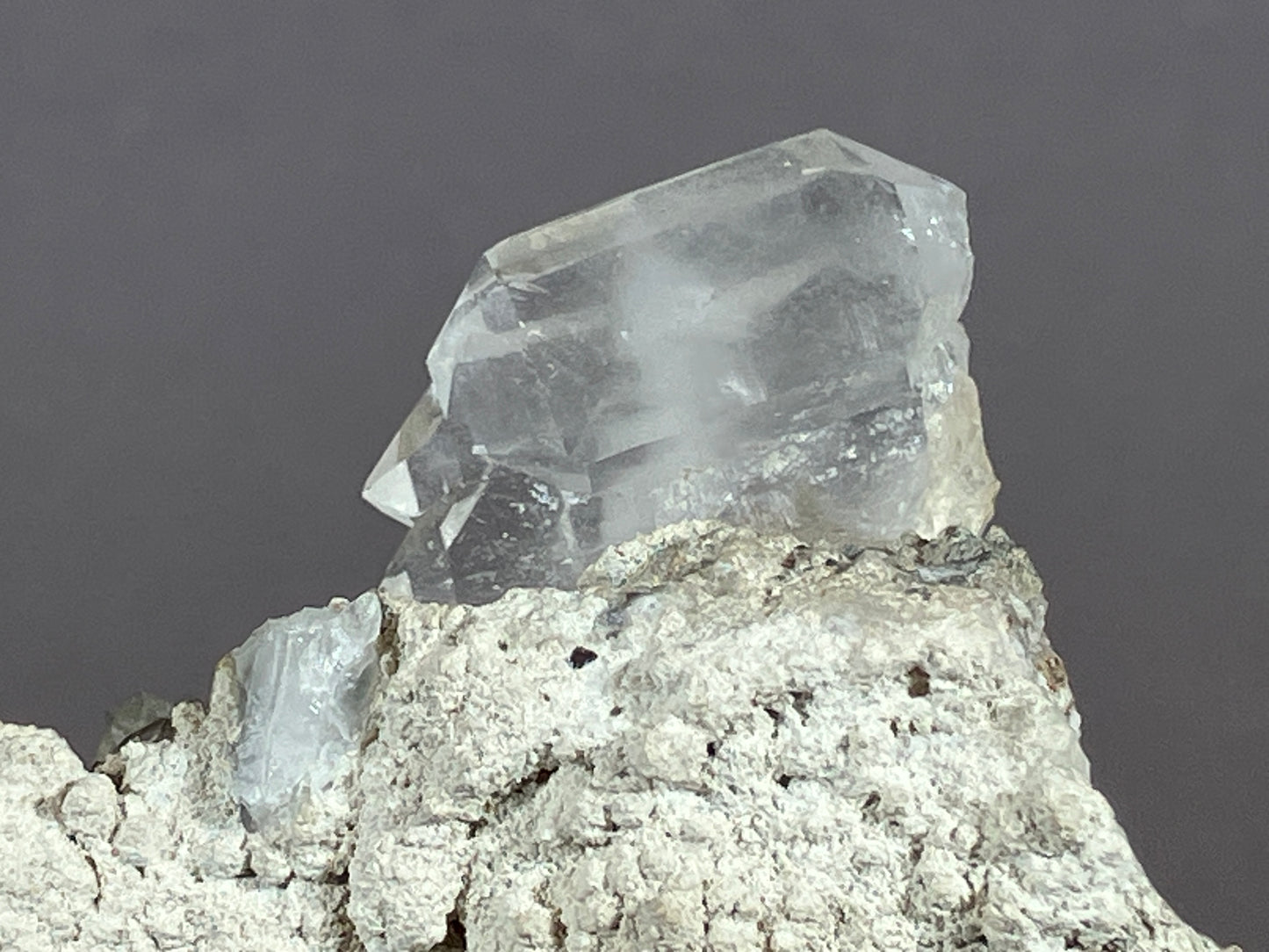 Bergkristall/Fadenquarz - Pfunds/Tirol ca. 9x5,5cm