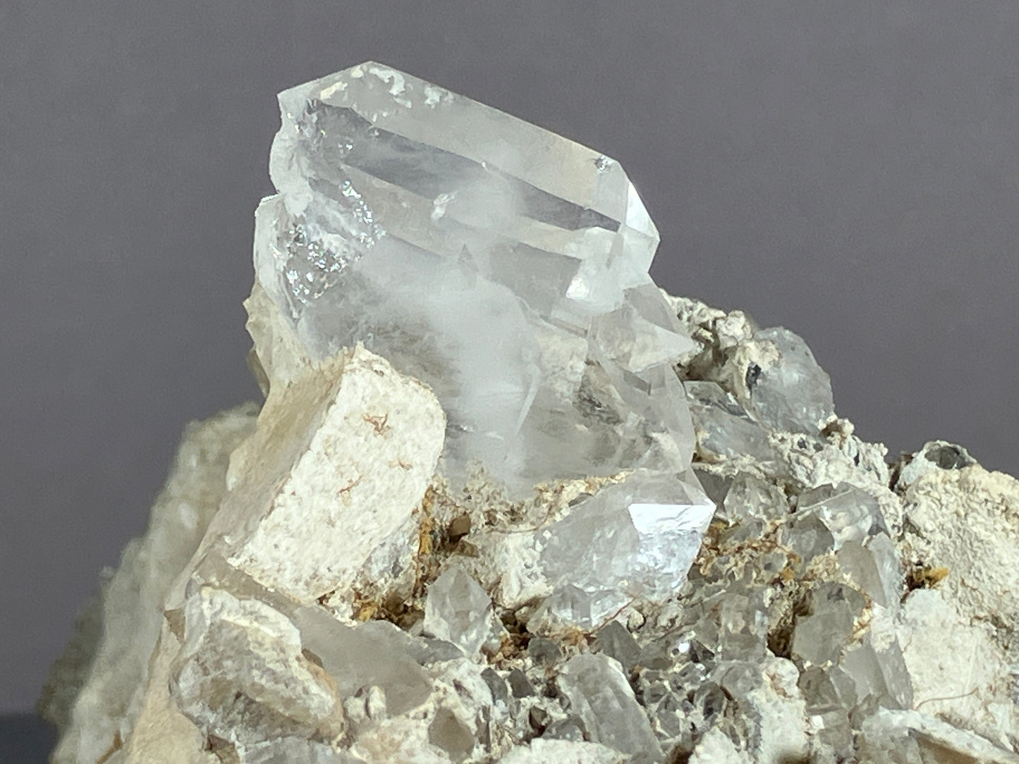 Bergkristall/Fadenquarz - Pfunds/Tirol ca. 9x5,5cm
