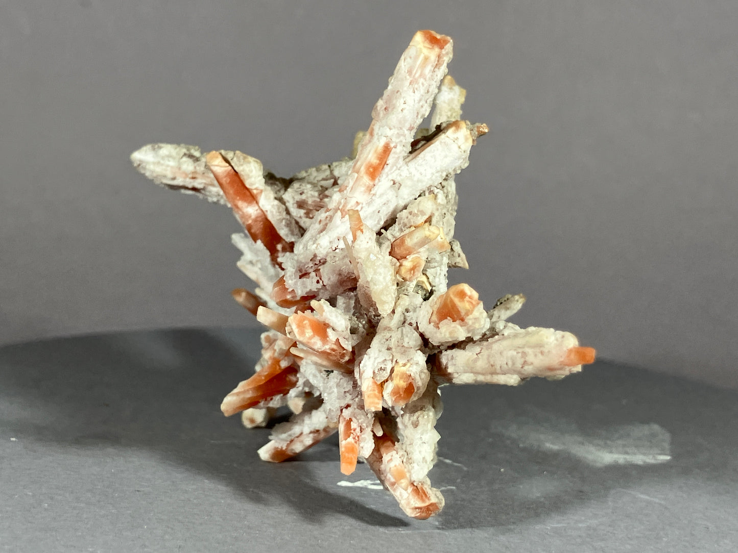 Bergkristall/Redquartz - Dálnegorsk/Russland ca. 9x5cm