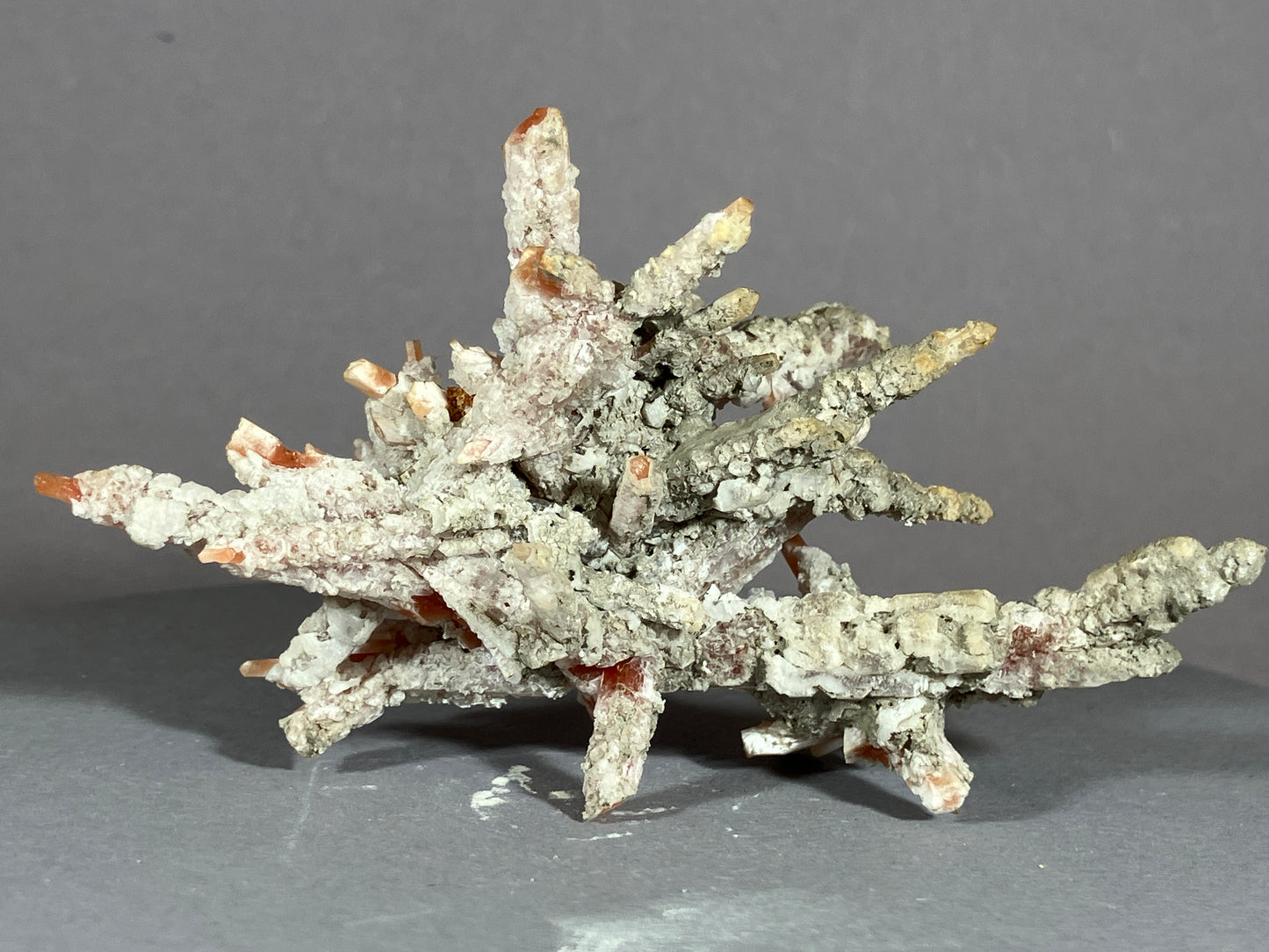 Bergkristall/Redquartz - Dálnegorsk/Russland ca. 9x5cm