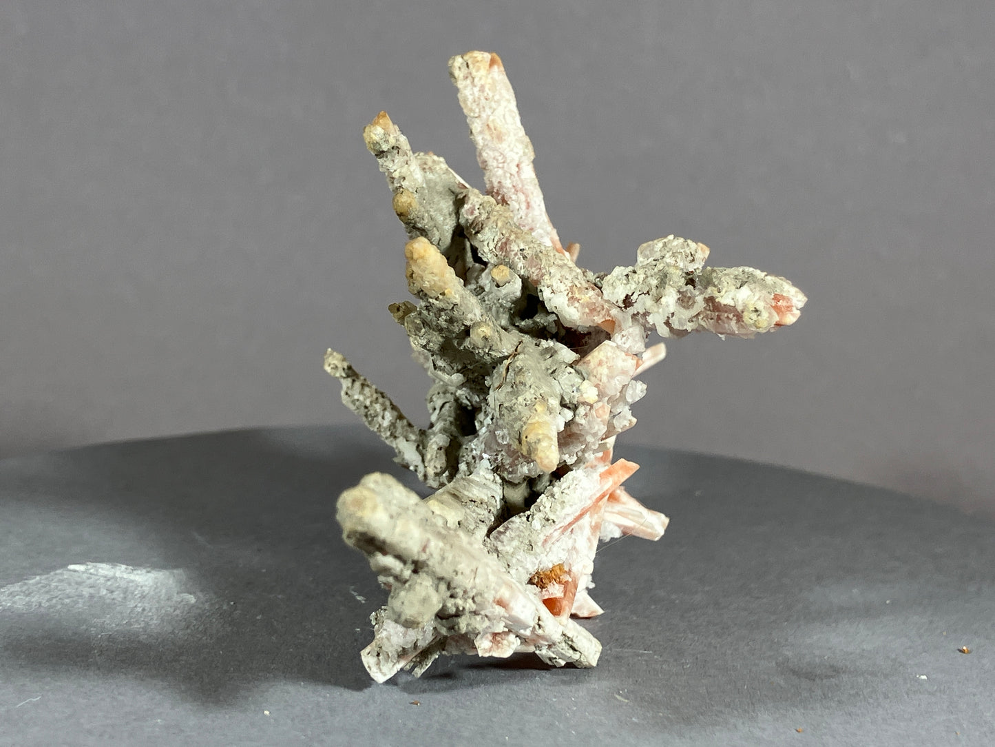Bergkristall/Redquartz - Dálnegorsk/Russland ca. 9x5cm