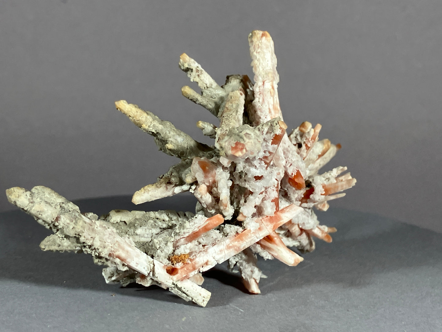 Bergkristall/Redquartz - Dálnegorsk/Russland ca. 9x5cm