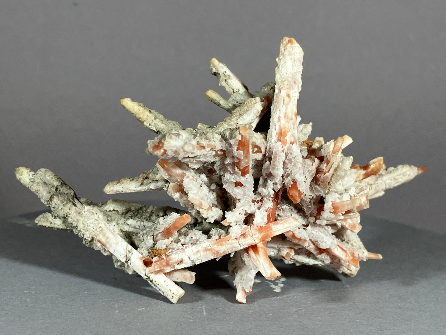 Bergkristall/Redquartz - Dálnegorsk/Russland ca. 9x5cm