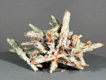 Bergkristall/Redquartz - Dálnegorsk/Russland ca. 9x5cm