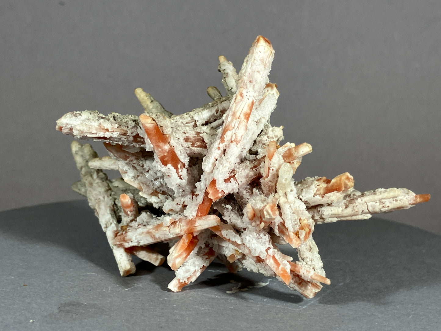 Bergkristall/Redquartz - Dálnegorsk/Russland ca. 9x5cm