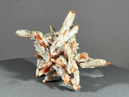 Bergkristall/Redquartz - Dálnegorsk/Russland ca. 9x5cm