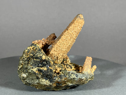 Bergkristall/Siderit - Cavnic/Rumänien ca. 5,5x6cm